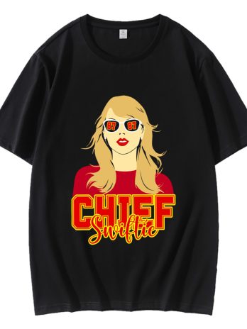Retro Chiefs Swift Taylor Swift T-Shirt